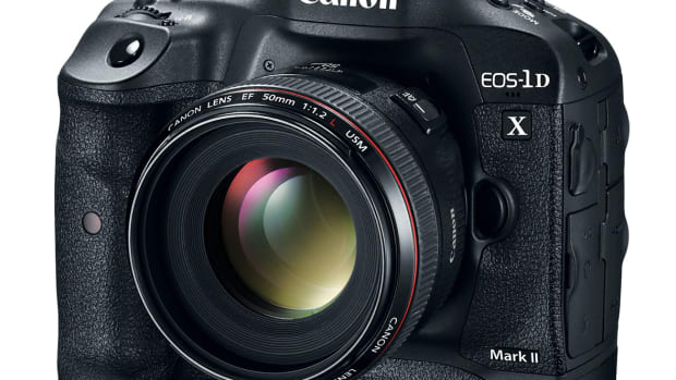 EOS1DX-MarkII-3q-50mm-lseries-lensc-hiRes.jpg