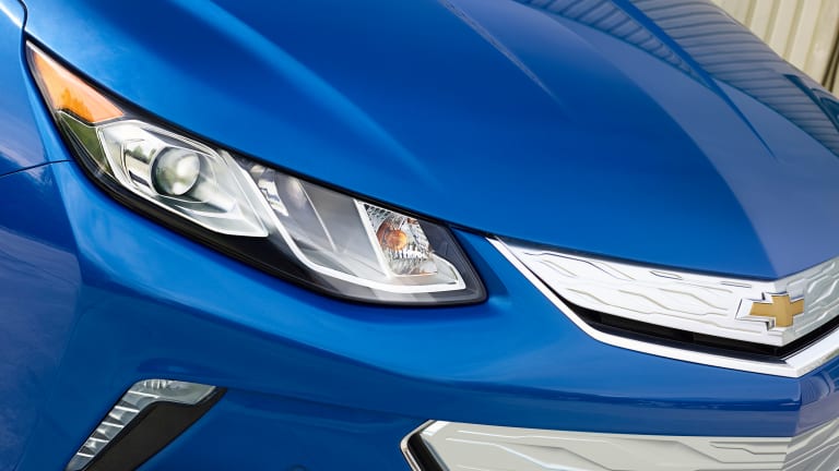 Chevrolet reveals the new and improved 2016 Volt