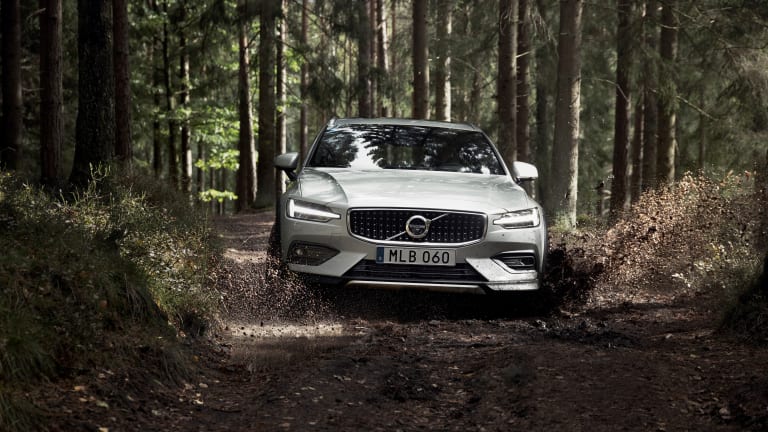 Volvo reveals a Cross Country version of its V60 wagon