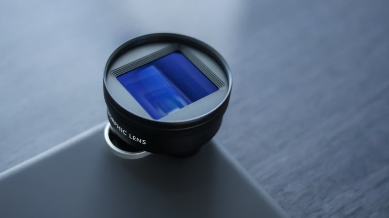 Sandmarc creates a cinema-grade Anamorphic lens for iPhone-wielding filmmakers