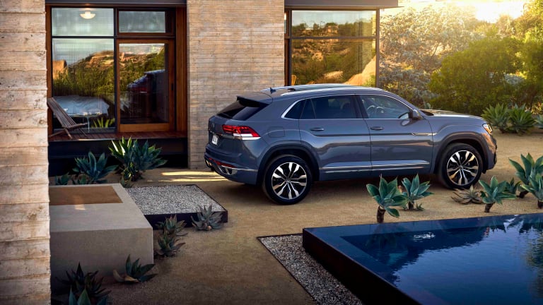 VW debuts the 2020 Atlas Cross Sport