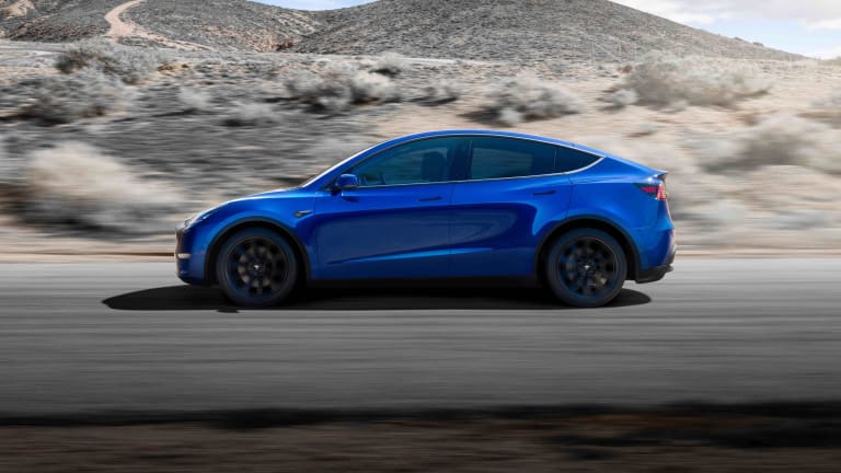 Tesla reveals its new crossover, the Model Y
