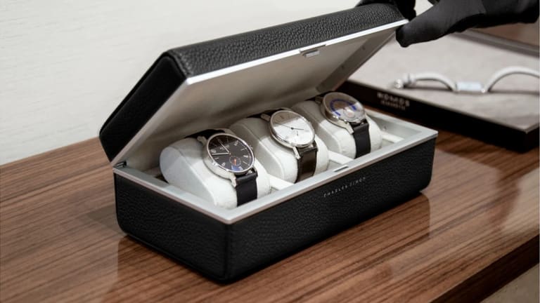 Charles Simon releases a travel version of their luxuriously minimal watch case