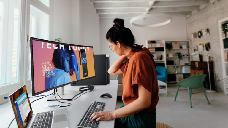 Dell's new curved monitors are the perfect companion for USB-C laptops