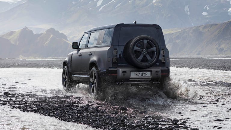 Land Rover reveals the 2022 Defender V8