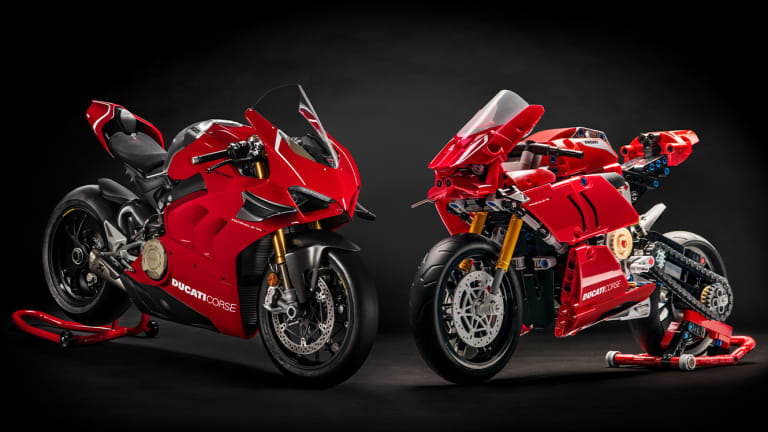 Ducati finally gets reproduced in Lego with a new Panigale V4 R for Lego Technic