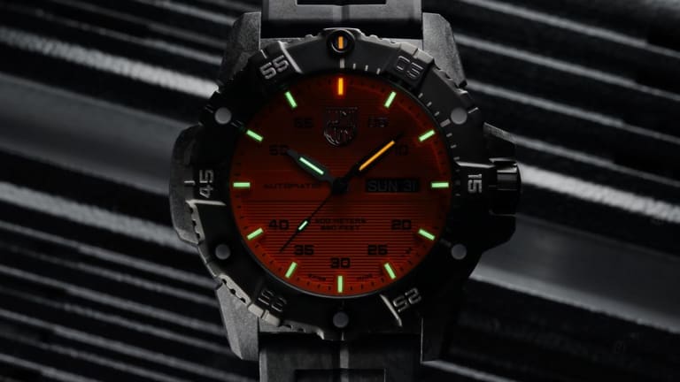 Luminox releases a new limited edition with a Carbonox+ case and bracelet