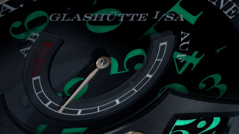 A. Lange & Söhne releases the Zeitwerk Honeygold "Lumen"