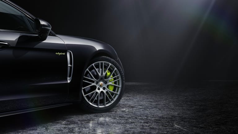 Porsche unveils the 2022 Panamera Platinum Edition
