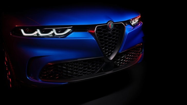 Alfa Romeo unveils their first-ever crossover, the Tonale