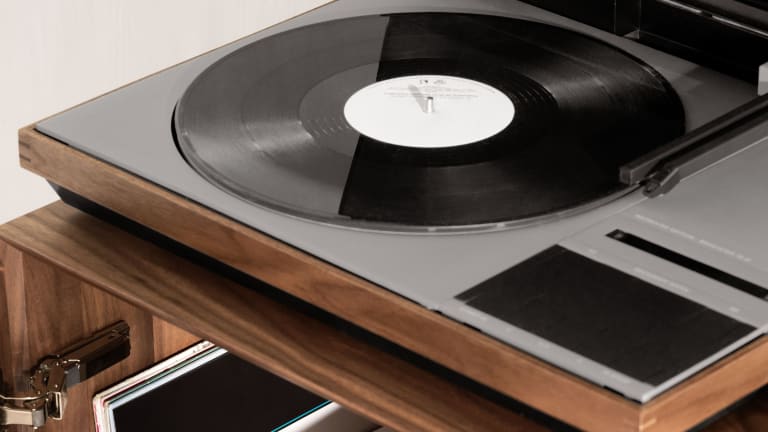Bang & Olufsen celebrates the 50th anniversary of the Beogram 4000 Series turntable with a new special edition