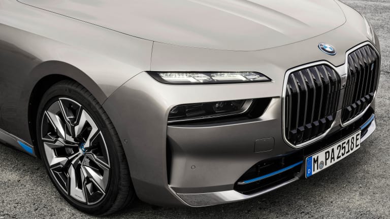 BMW takes its flagship sedan into the EV era with the all-new 7 Series