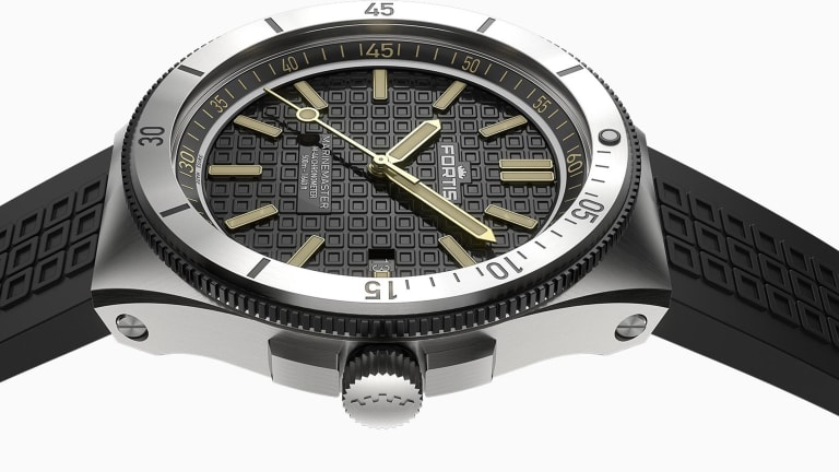 Fortis releases its Marinemaster M-44