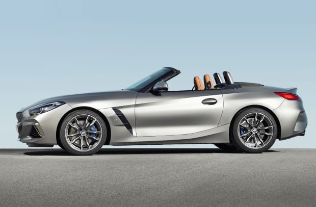 P90318582_highRes_the-new-bmw-z4-roads