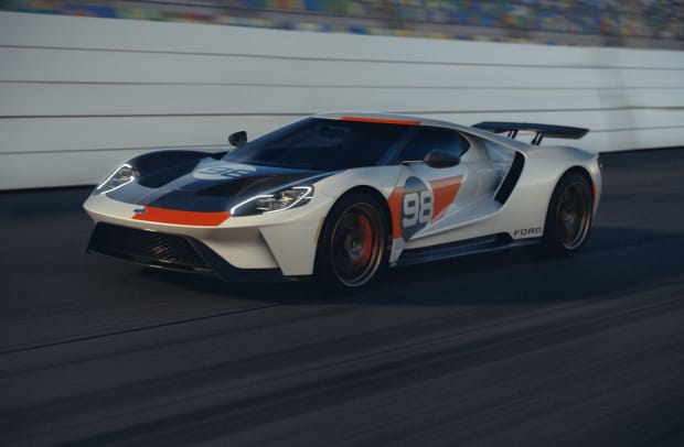 2021-Ford-GT-Heritage-Edition-01