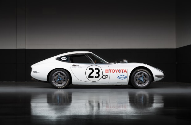 1967 Toyota-Shelby 2000 GT_1