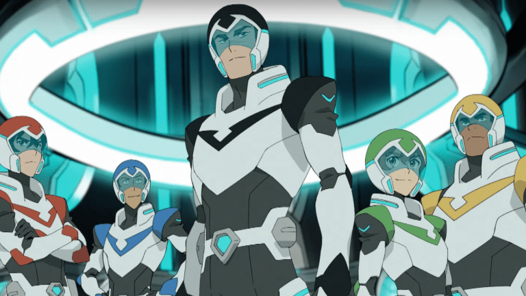 One of your favorite childhood show returns in Voltron: Legendary Defender