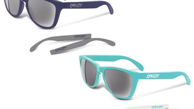 Oakley/Supreme Frogskins - Acquire
