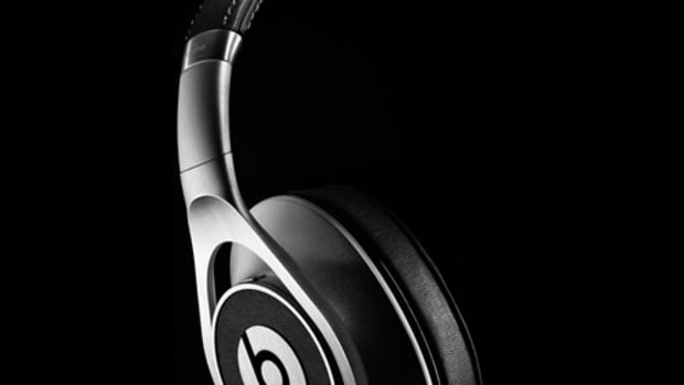 オーディオ機器 イヤフォン Wacko Maria gets its own version of the Beats Flex - Acquire