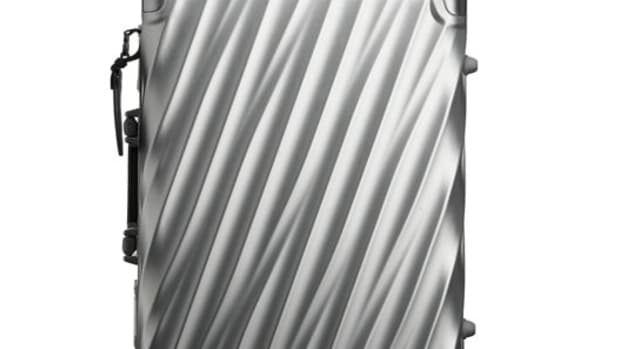 Muji best sale aluminum luggage