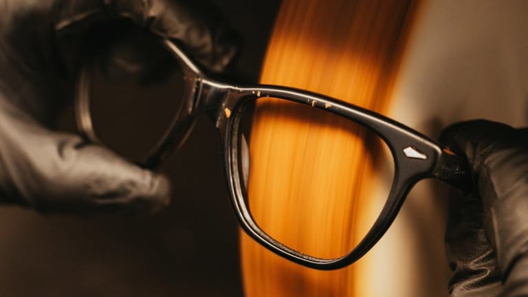 America glasses center store