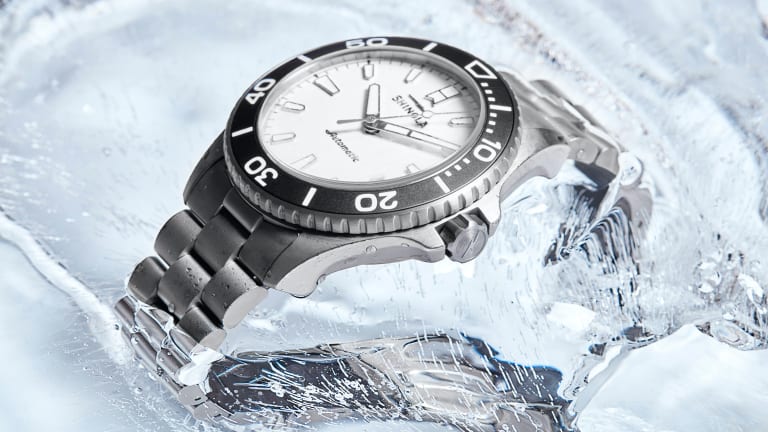 Lightest dive top watch