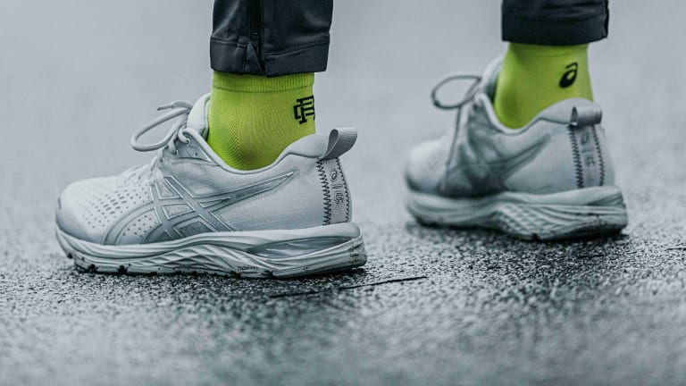 Asics reigning champ grey hotsell