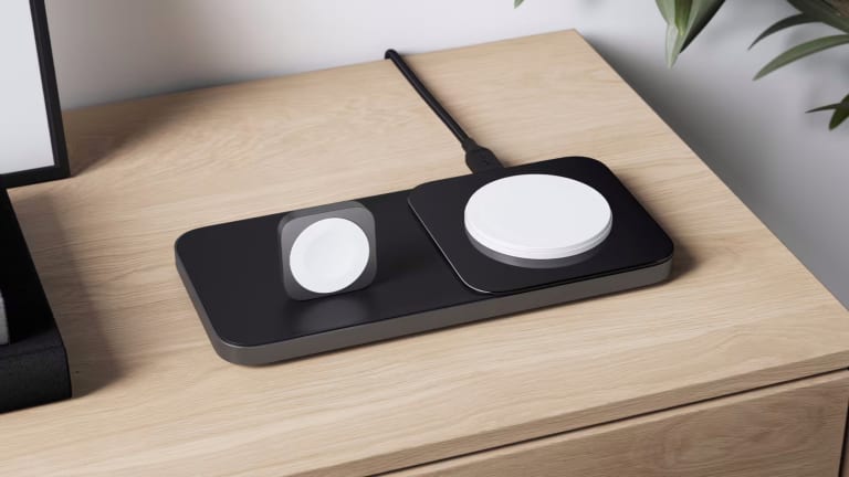 Nomad charger on sale apple watch