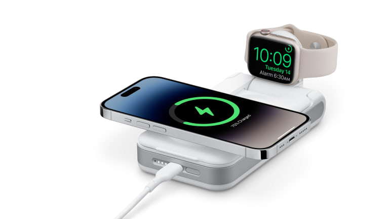 Portable charger for hot sale iphone and apple watch
