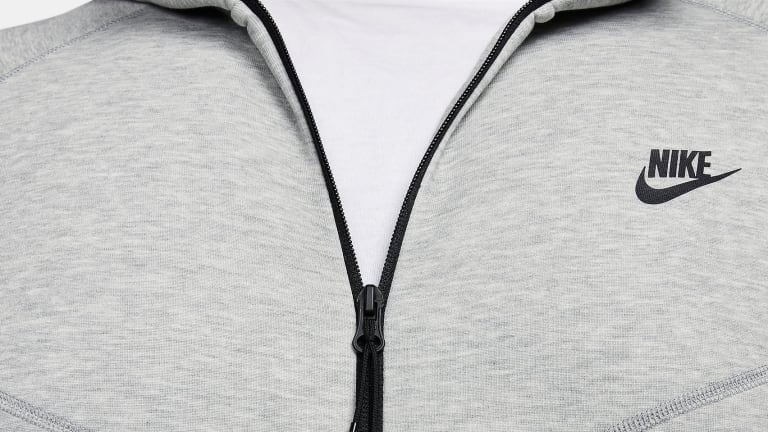 New nike deals tech tracksuit