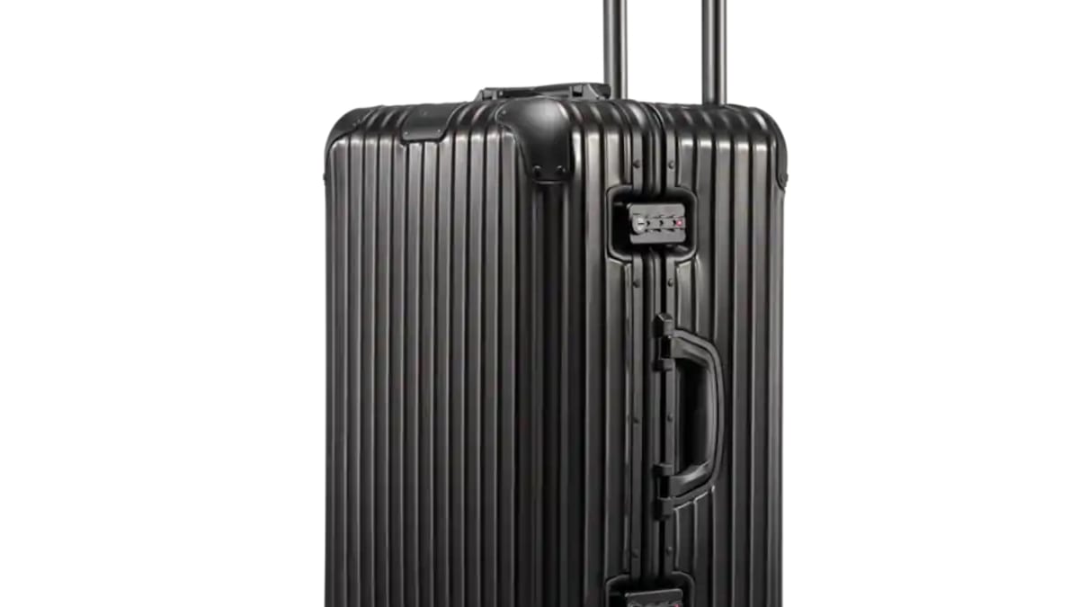 Rimowa trunk black best sale