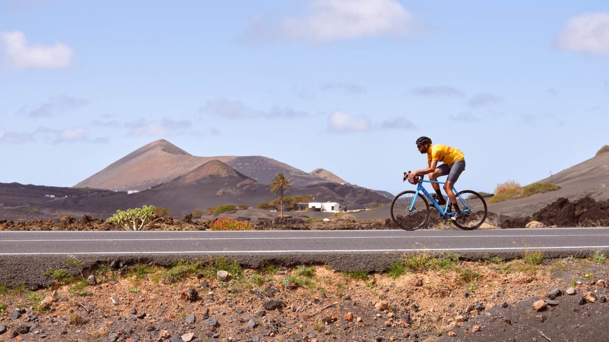 Rapha launches its 2022 Brevet collection Acquire