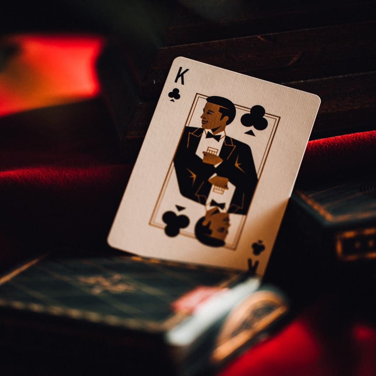 THE HOLLYWOOD ROOSEVELT PLAYING CARDSTHEORY 11 Magic & Party Tricks 