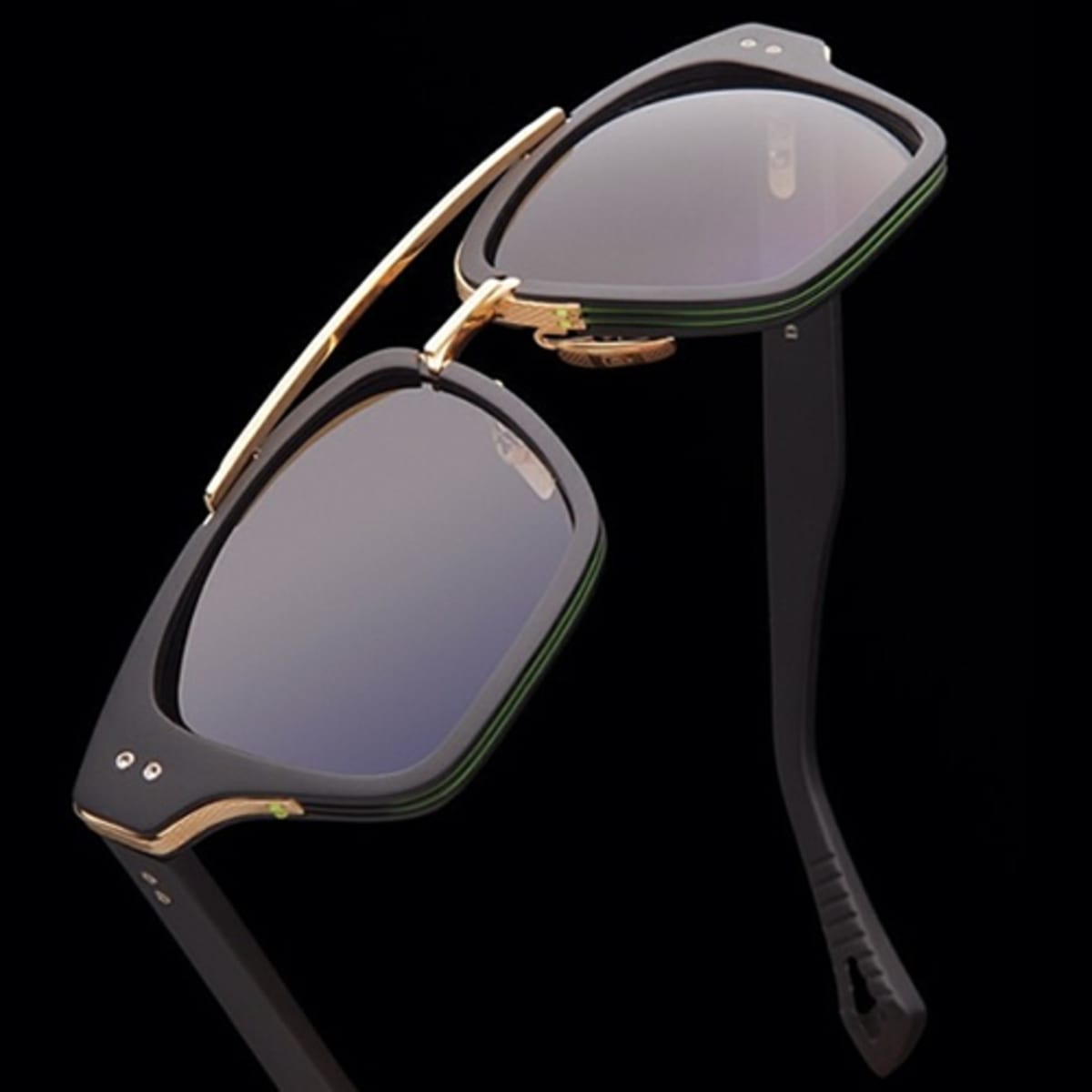 Dita online mach three