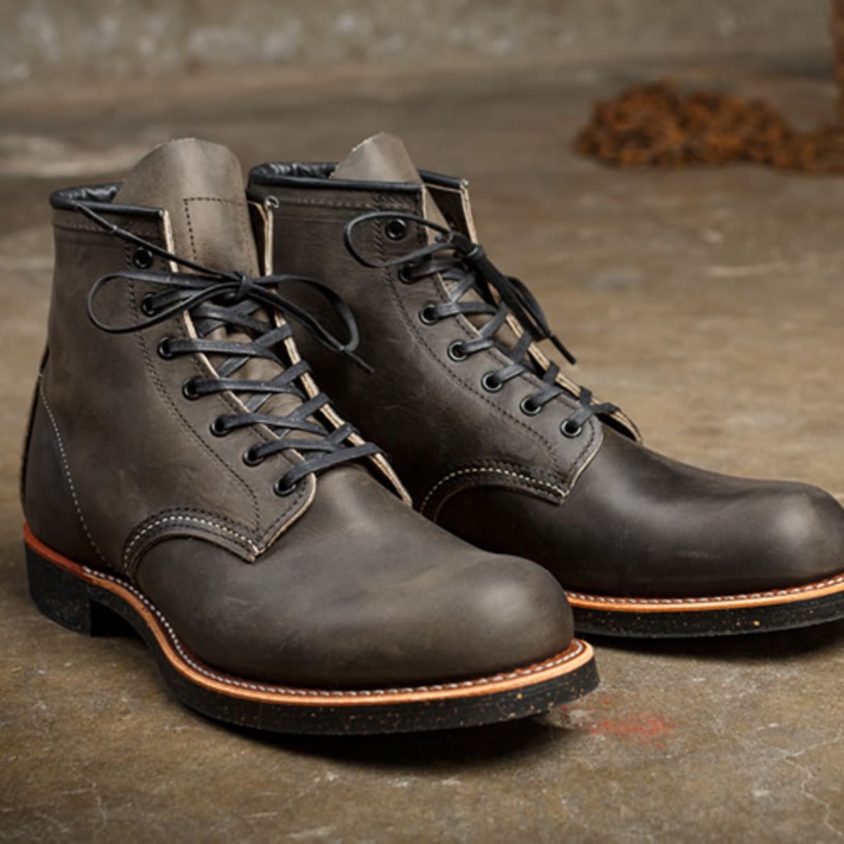 Red wing deals heritage blacksmith