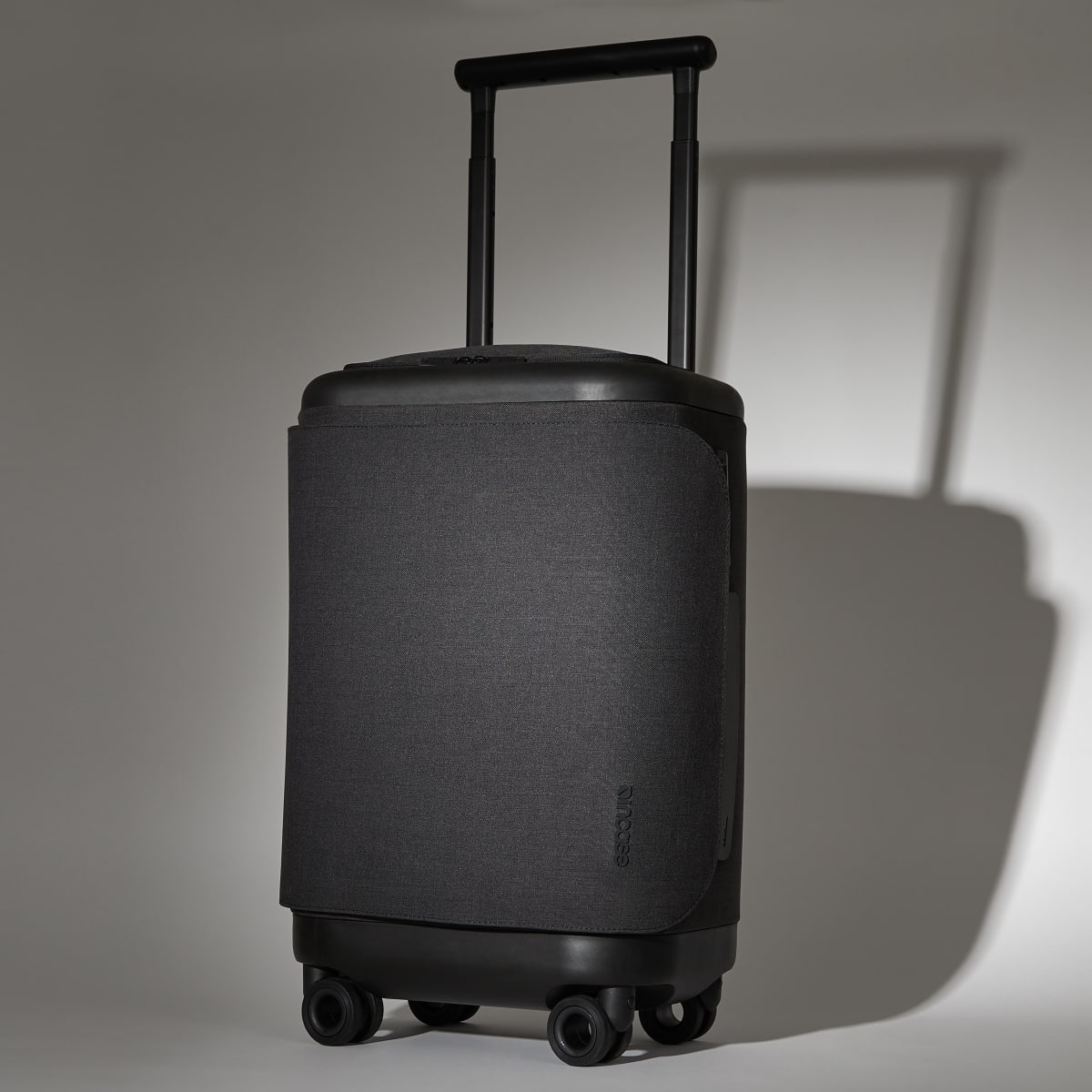 Incase releases their ProConnected flagship suitcase Acquire