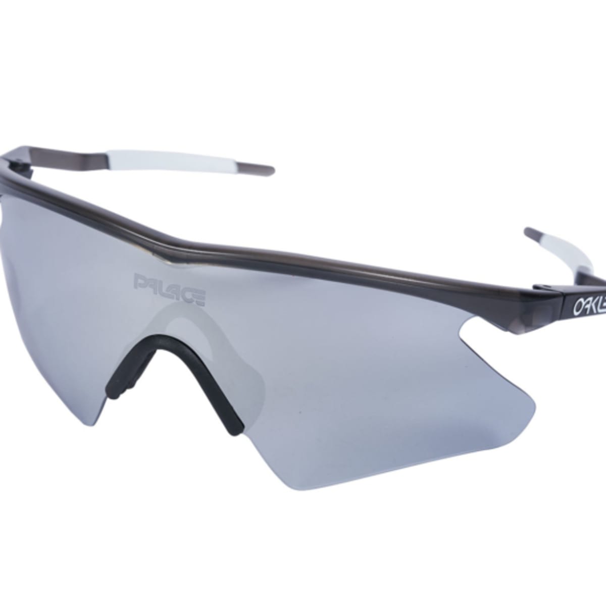 Oakley and Palace Skateboards resurrect the Mumbo Acquire