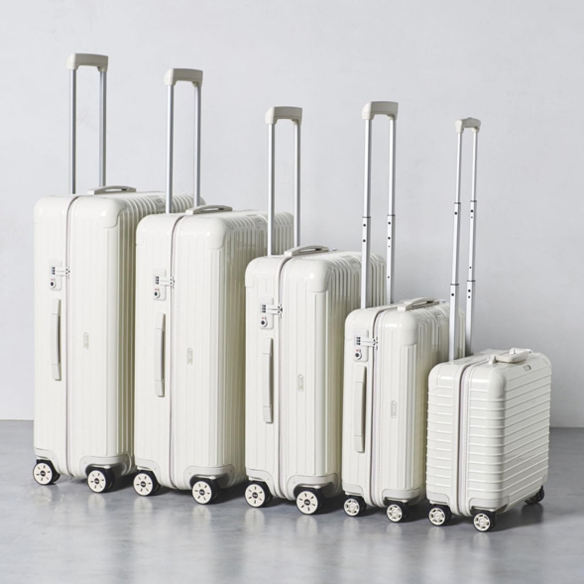 Rimowa hand carry size deals