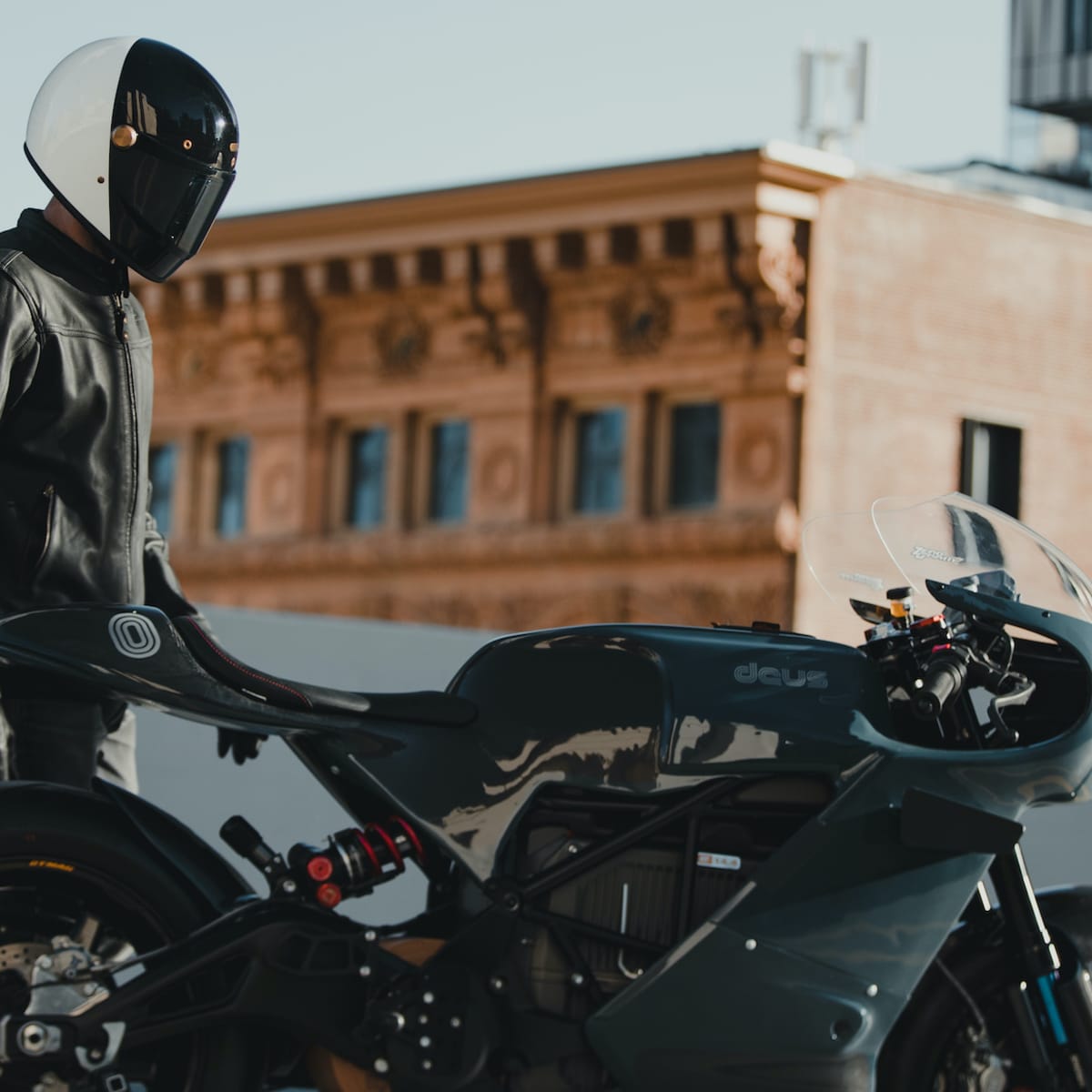 Deus sales zero motorcycle