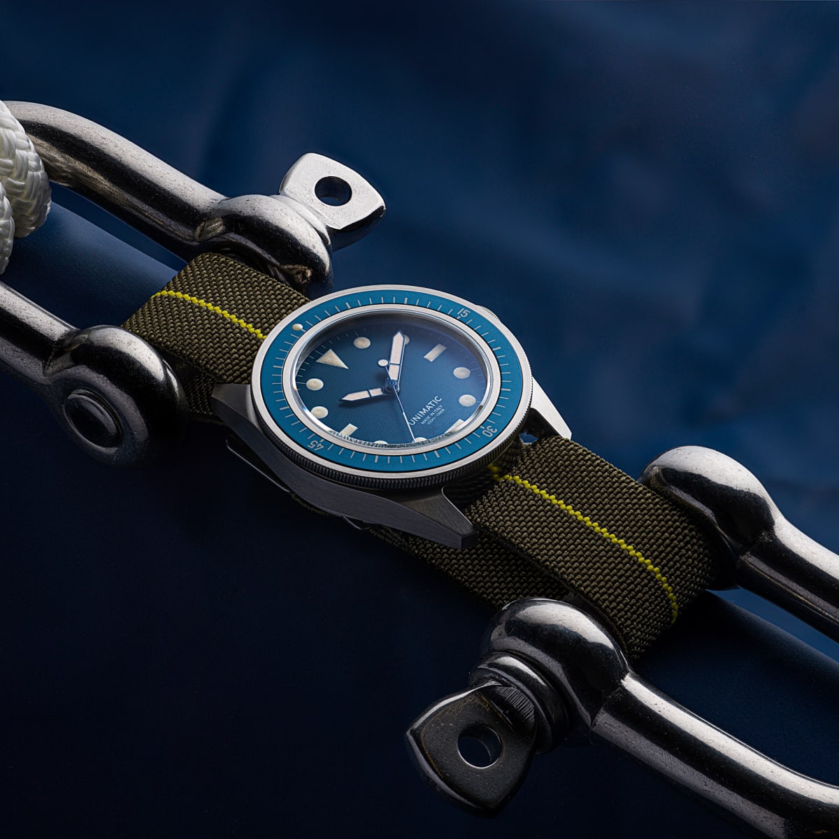 Navy dive watch sales