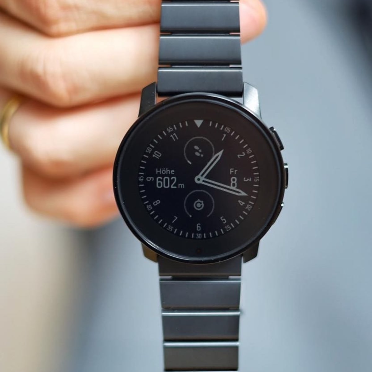 Suunto releases a new version of the Suunto 9 Peak in blacked-out