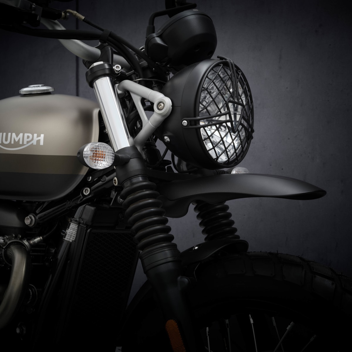 Triumph street scrambler sandstorm deals