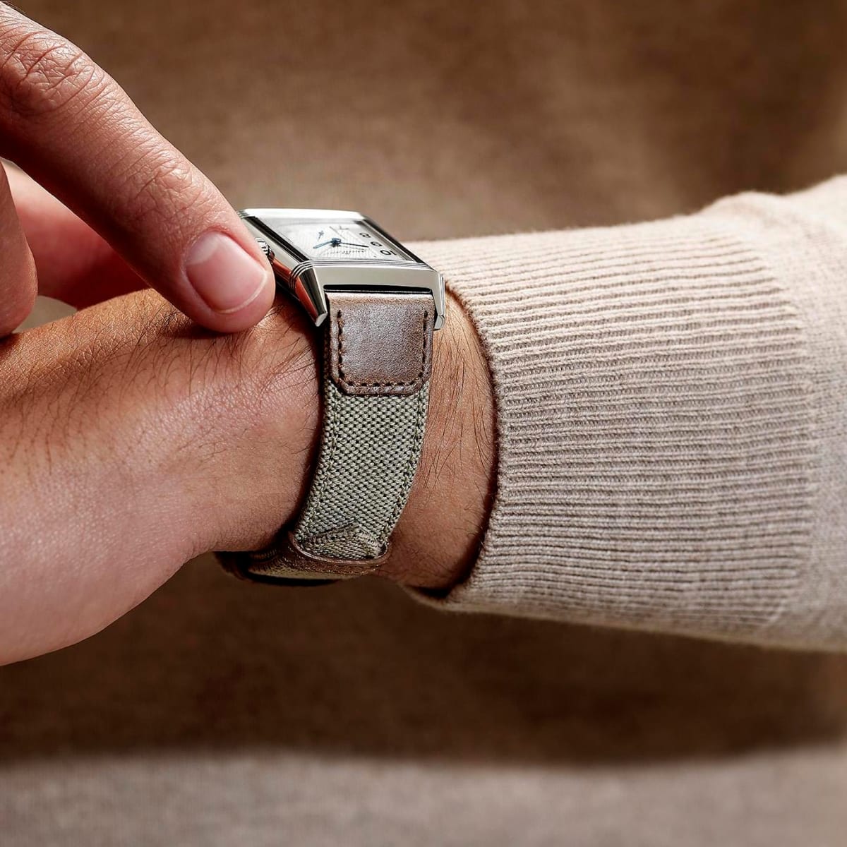 Jaeger LeCoultre presents its new summer straps for the Reverso