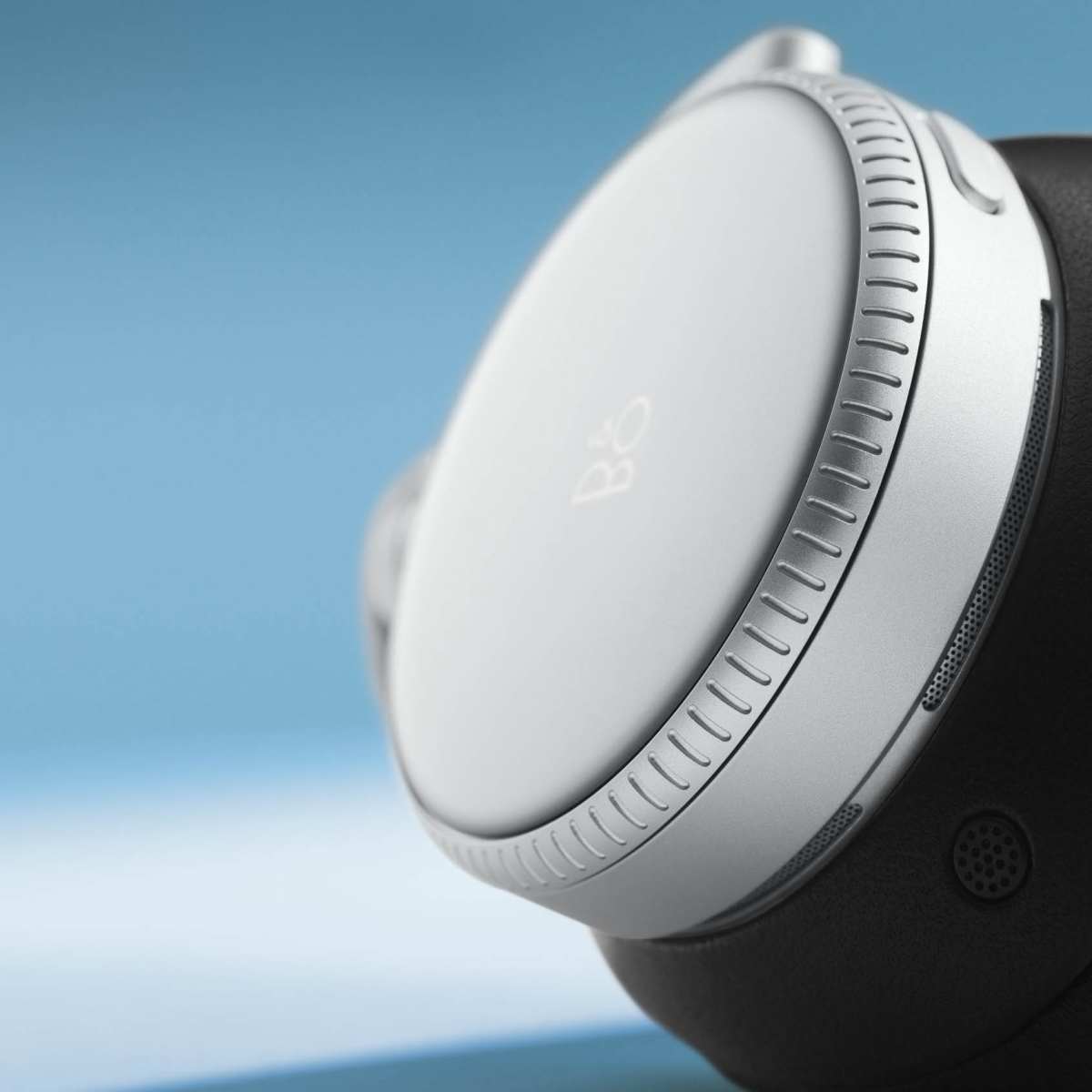 Bang & Olufsen unveils its new flagship headphone, the H100 Bang & Olufsen unveils its new flagship headphone, the H100