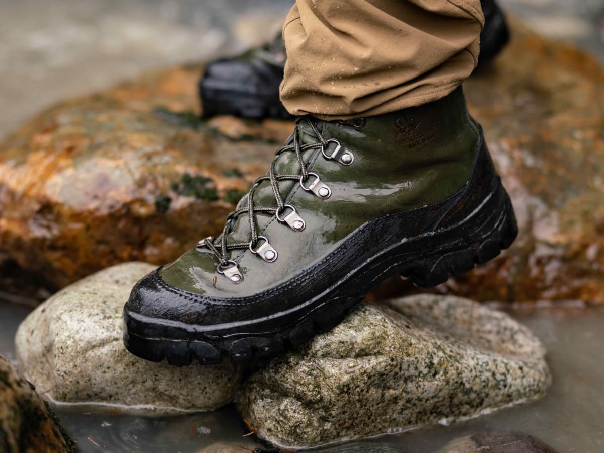 women's cassandra combat boots
