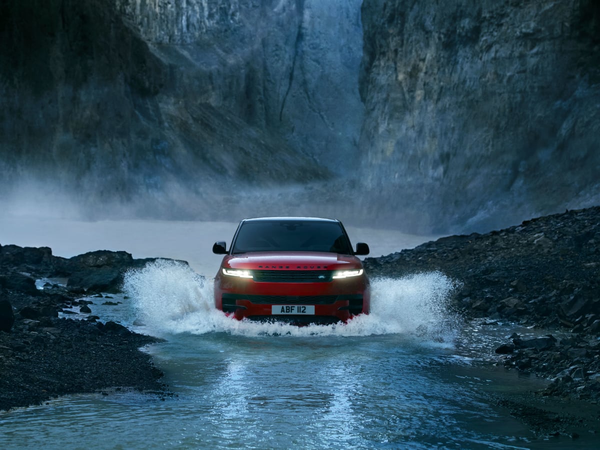 Land Rover unveils the 2023 Range Rover Sport - Acquire