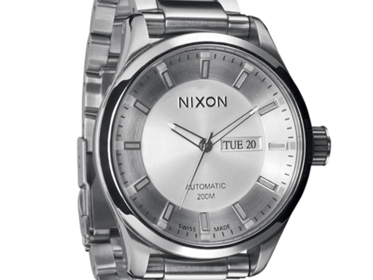 Nixon automatic outlet