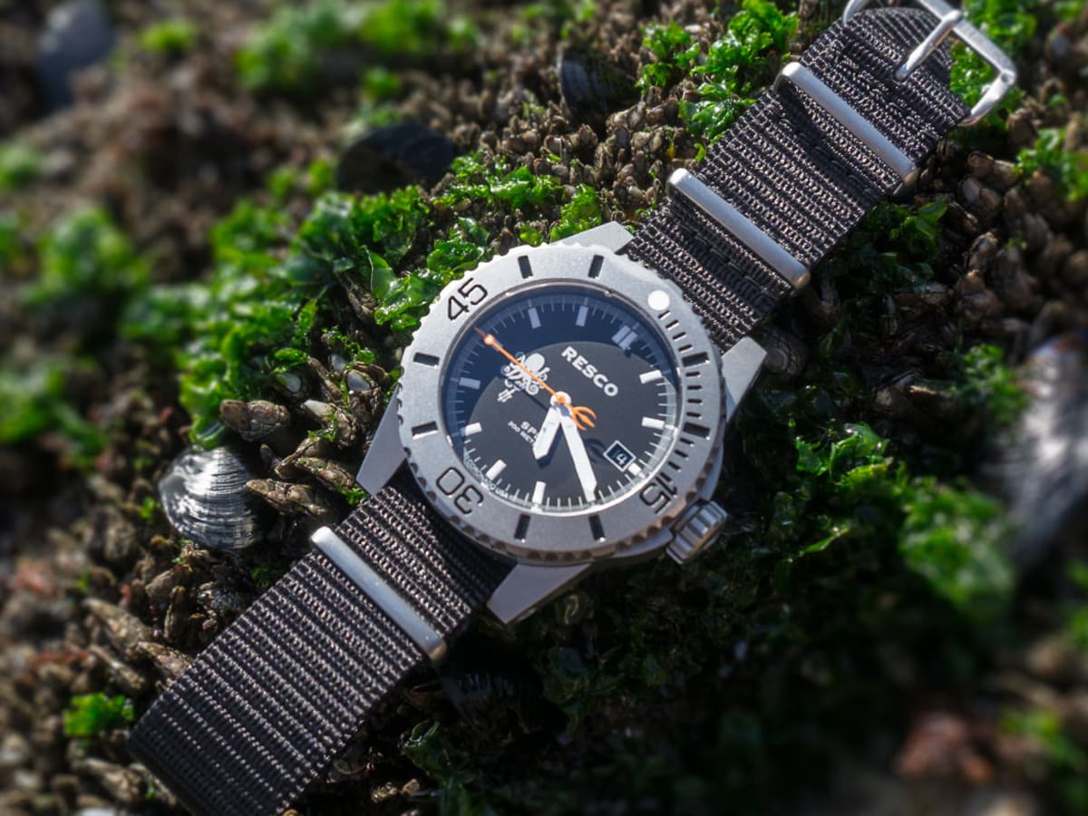 Prometheus dive watch outlet