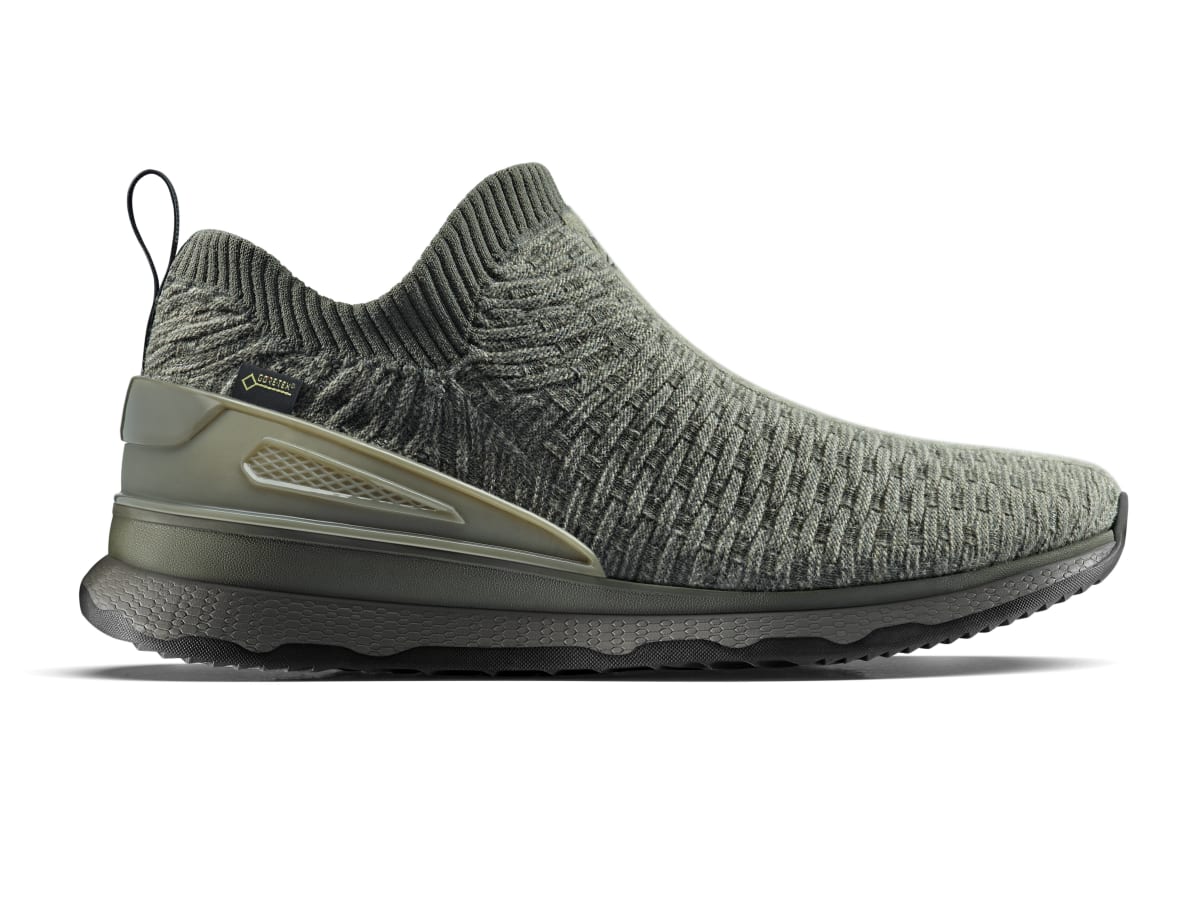 Land Rover and Clarks launch a line of technical shoes Acquire