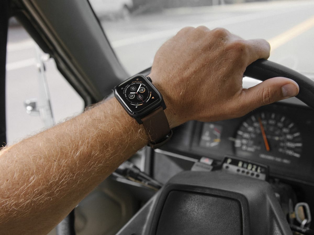 Nomad launches its new waterproof leather Apple Watch strap Acquire